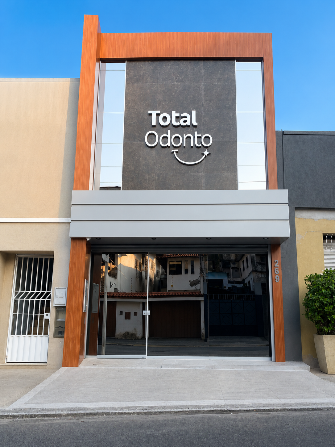 Dr. Pery Amorim — responsável técnico da Total Odonto